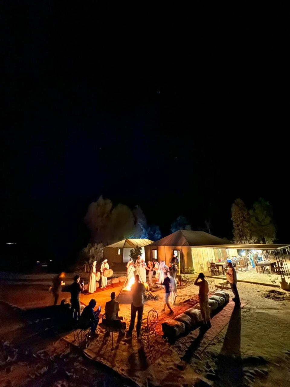 Villa Sahara Vibes Luxury Camp Merzouga Esterno foto