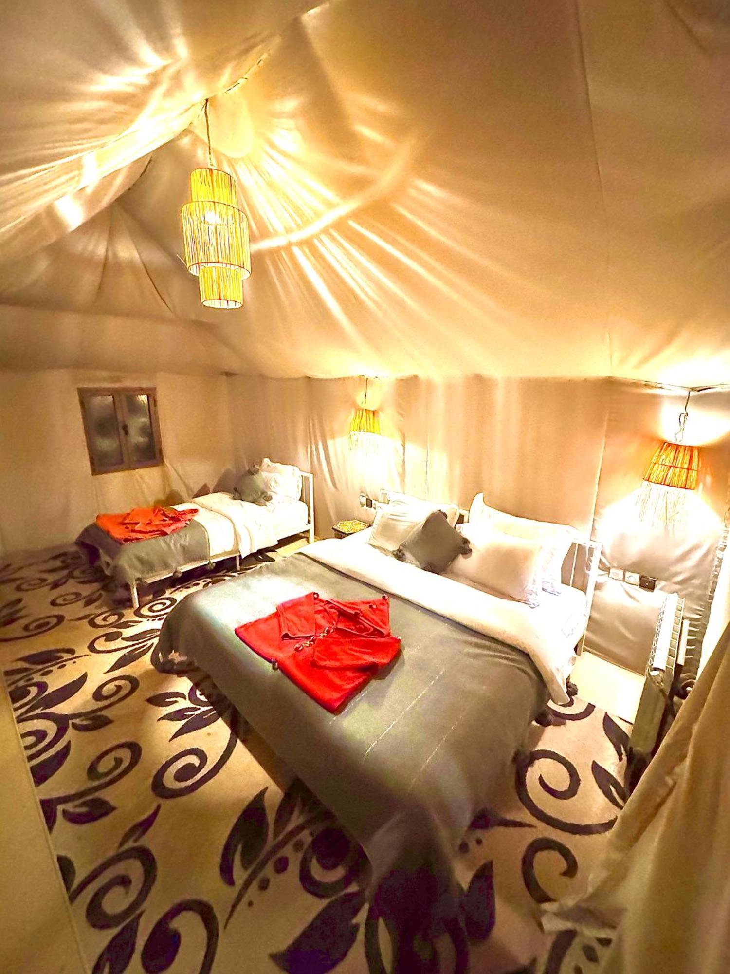 Villa Sahara Vibes Luxury Camp Merzouga Esterno foto