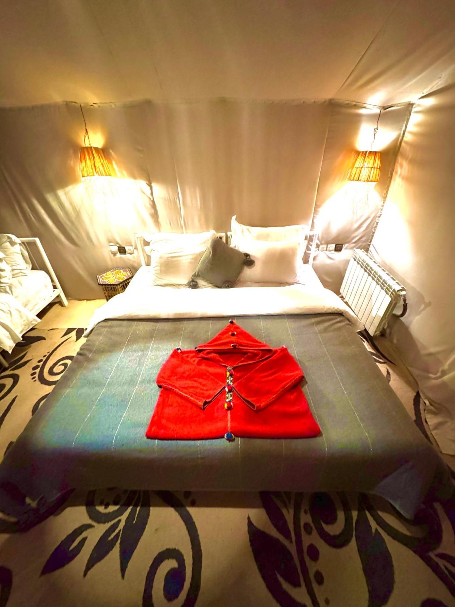 Villa Sahara Vibes Luxury Camp Merzouga Esterno foto